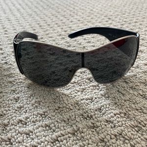 Classic PRADA sunglasses